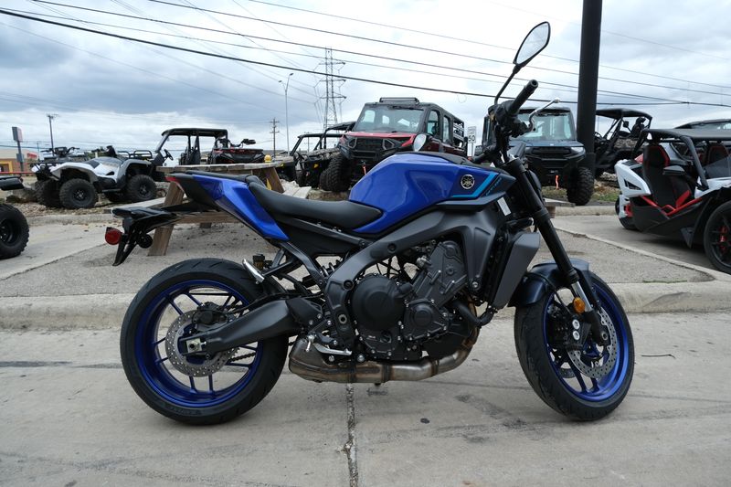 2024 YAMAHA MT09 TEAM BLUE in a TEAM YAMAHA BLUE exterior color. Family PowerSports (877) 886-1997 familypowersports.com 