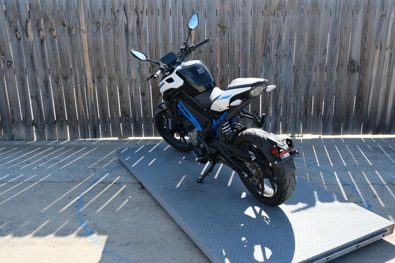 USED 2024 CFMOTO 300NK Image 5