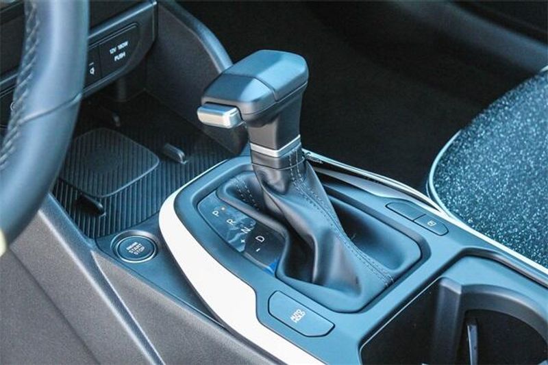 New 2025 Kia K4 GT-LineImage 20