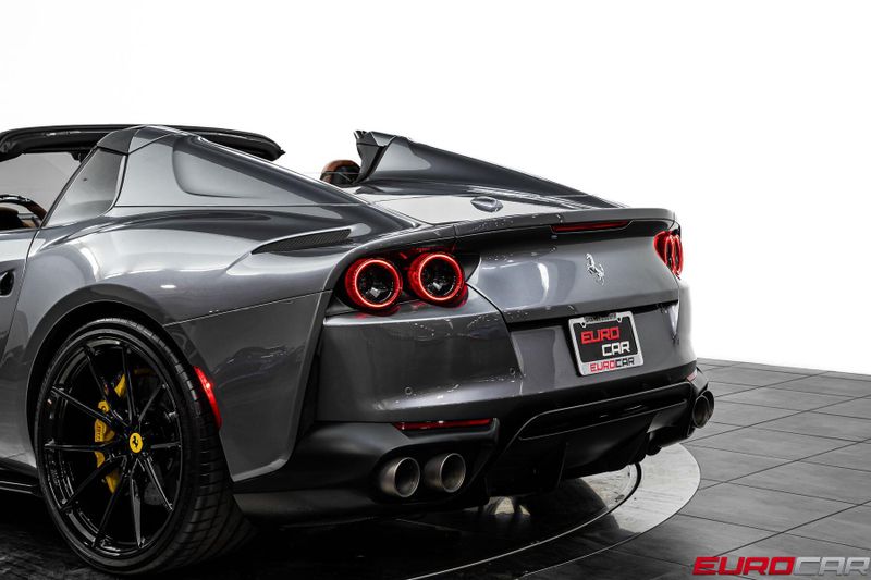 2022 Ferrari 812 GTS *AIRBRUSHED SCUDERIA LOGO * SUSPENSION LIFTER*Image 19