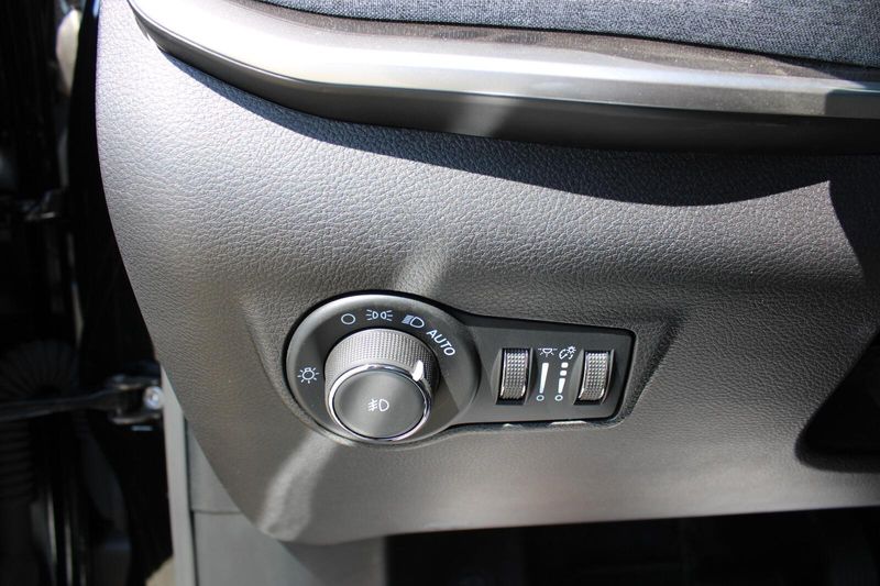 2025 Jeep Compass Latitude photo 13