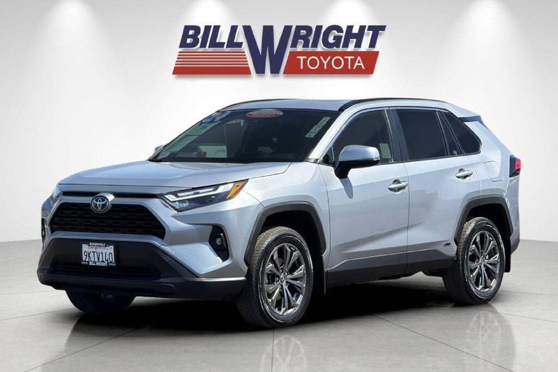 Used 2024 Toyota RAV4 Hybrid XLE PremiumImage 7