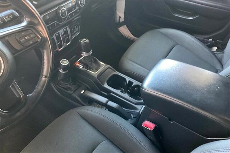 Used 2018 Jeep Wrangler Unlimited Sport SImage 17