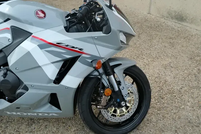 NEW 2026 HONDA CBR600RRT Image 9