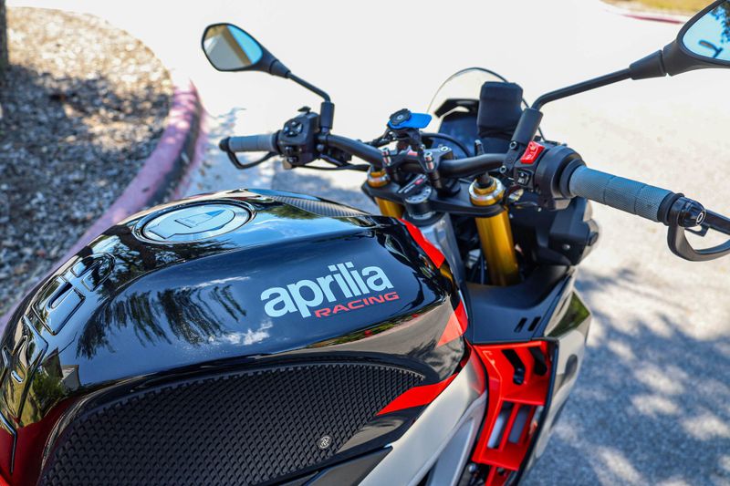 USED 2021 APRILIA TUONO V4 FACTORY Image 17