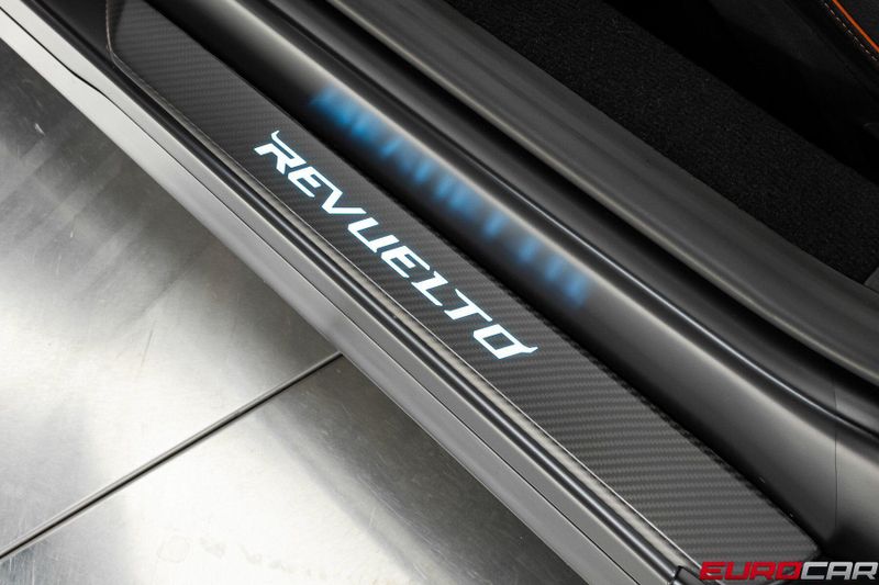 2025 Lamborghini Revuelto *PASSENGER DISPLAY * FULL PPF*Image 44