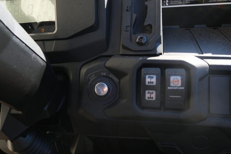 NEW 2026 CAN-AM DEFENDER MAX DPS HD7 Image 19