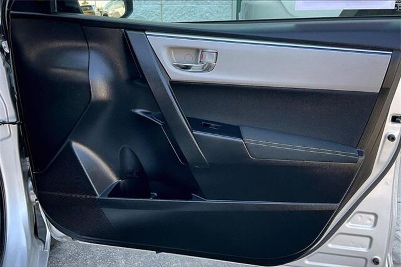 2016 Toyota Corolla LEImage 23