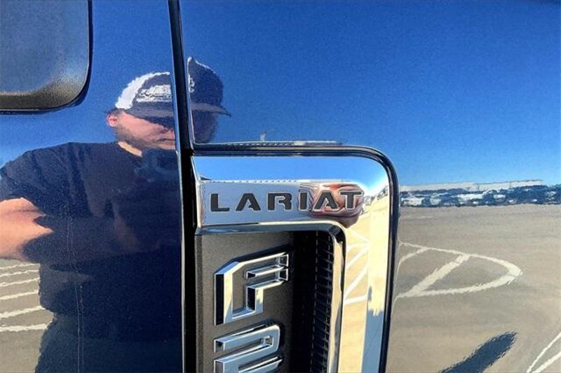 2020 Ford F-250 LariatImage 8