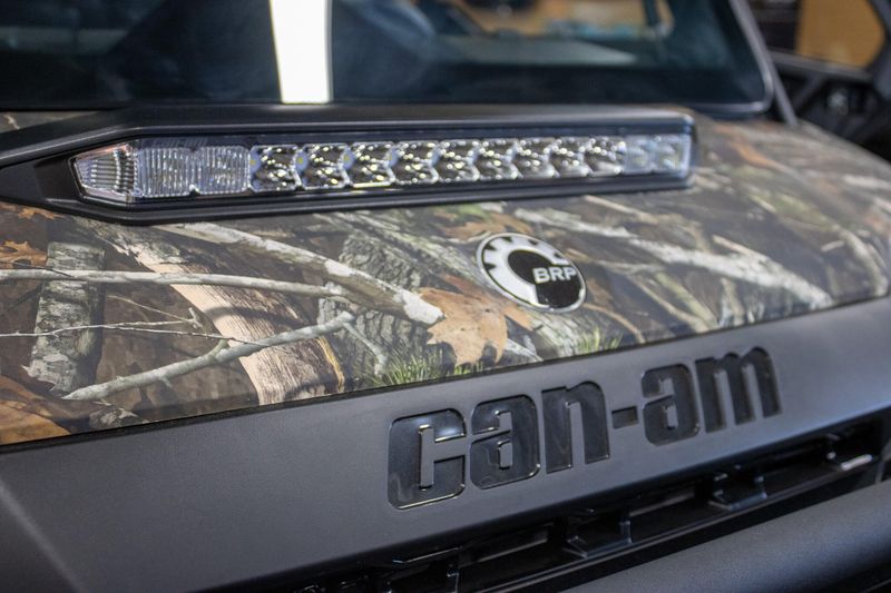 NEW 2026 CAN-AM DEFENDER MAX LIMITED CAB HD11 Image 11