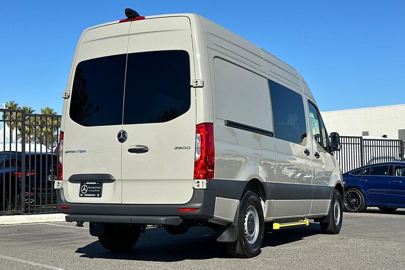 New 2026 Mercedes-Benz Sprinter 2500 Crew 144 WBImage 4