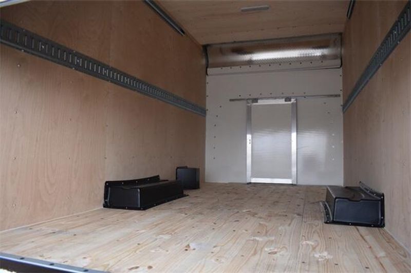 New 2025 Chevrolet Express 3500 Work VanImage 13