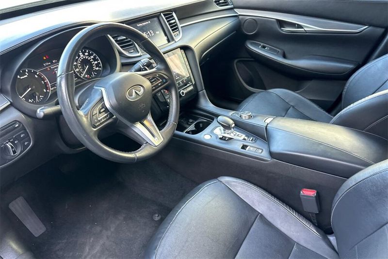 2022 Infiniti QX50 Luxe photo 10