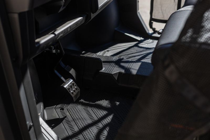 NEW 2026 CFMOTO UFORCE 1000 XL Image 11