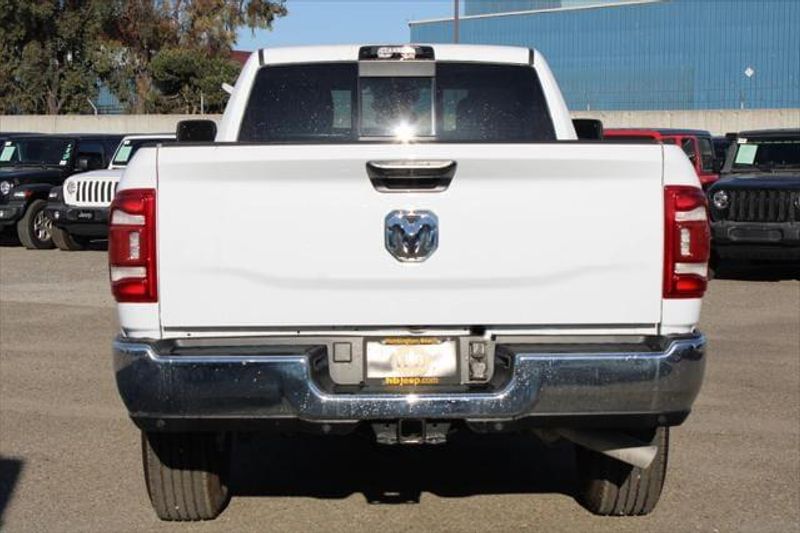 2023 RAM 2500 Tradesman Crew Cab 4x2 Long BoxImage 5