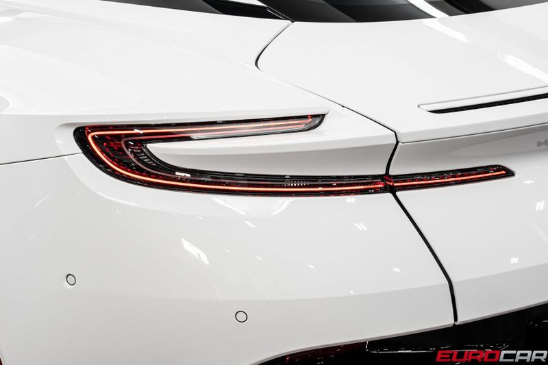 2024 Aston Martin DB12 *DUO-TONE INTERIOR * FRONT PPF*Image 17