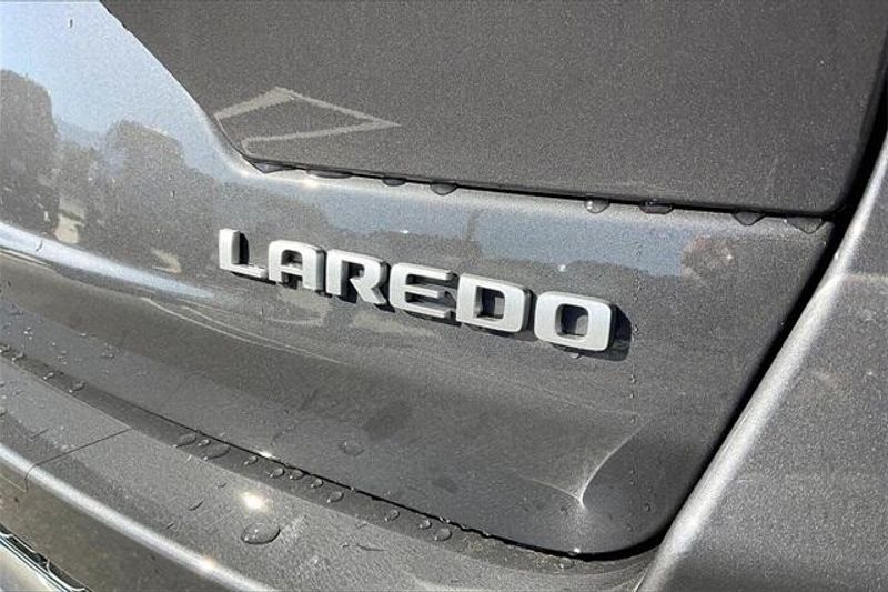 2025 Jeep Grand Cherokee Laredo X 4x4Image 13