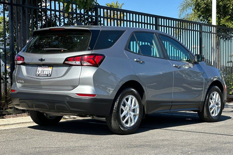 Used 2024 Chevrolet Equinox LSImage 4