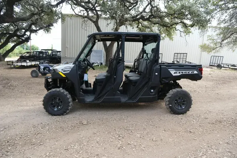 2025 Polaris RANGER CREW 1000 PREMIUM MIRAGE BEIGEImage 2