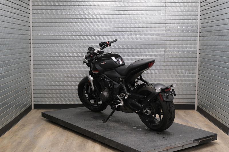 USED 2023 TRIUMPH TRIDENT 660 Image 5
