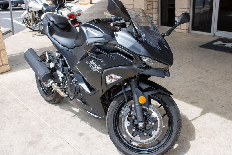 USED 2026 KAWASAKI NINJA 500 BASE Image 3