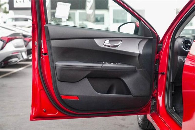 Used 2023 Kia Forte LXSImage 21