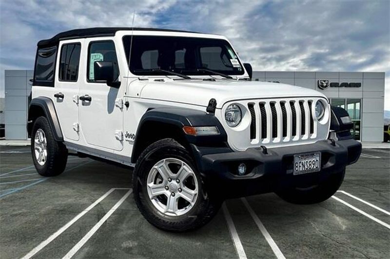 Used 2018 Jeep Wrangler Unlimited Sport SImage 12