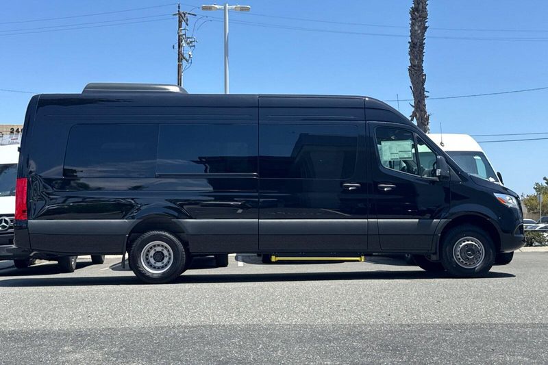 New 2026 Mercedes-Benz Sprinter 3500 Cargo 170 WBImage 3