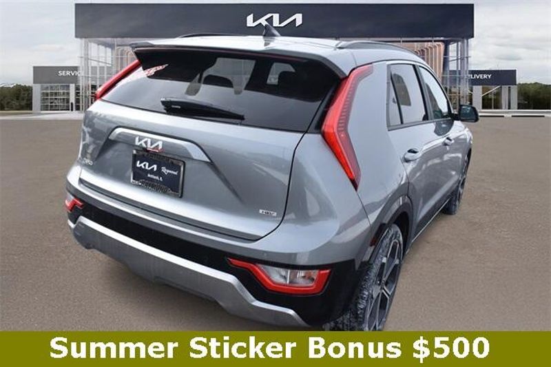 2025 Kia Niro EX TouringImage 3