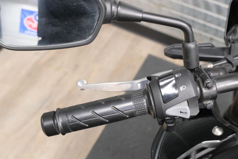 USED 2023 HONDA CB500F Image 18