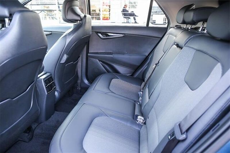 New 2025 Kia Niro EX TouringImage 20
