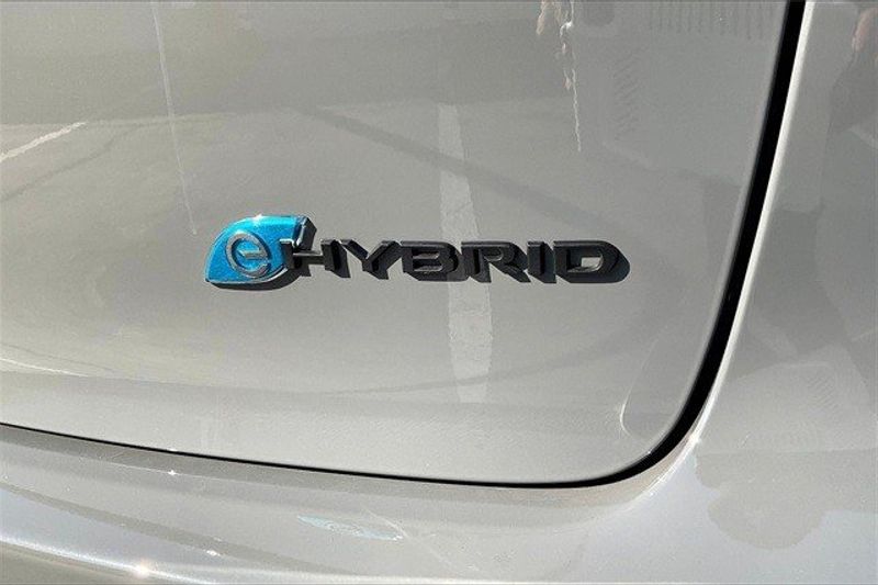 2023 Chrysler Pacifica Plug-in Hybrid LimitedImage 13