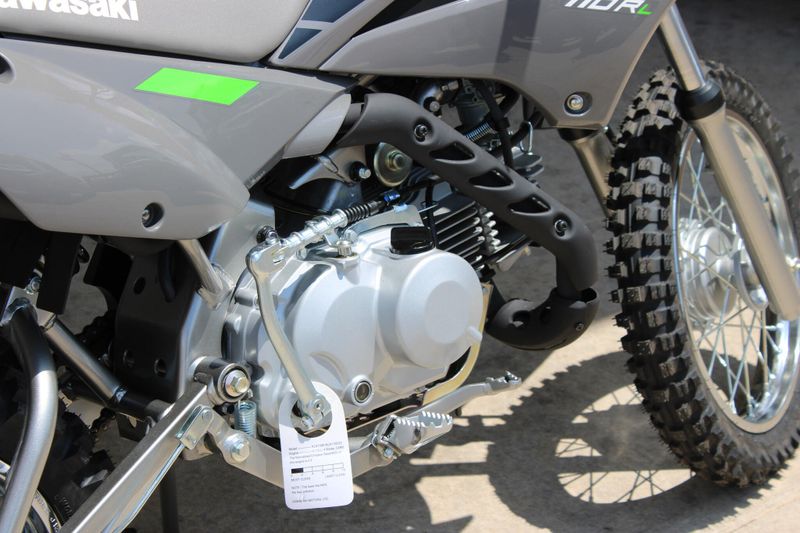 2025 Kawasaki KLX110R L BATTLE GRAY Image 12