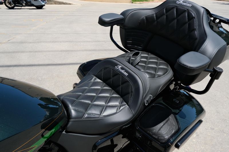 NEW 2025 INDIAN MOTORCYCLE PURSUIT ELITE Image 17
