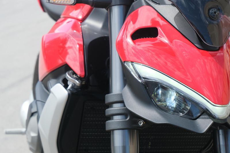 Used 2022 Ducati STREETFIGHTER V2 RED AND BLACK Image 22