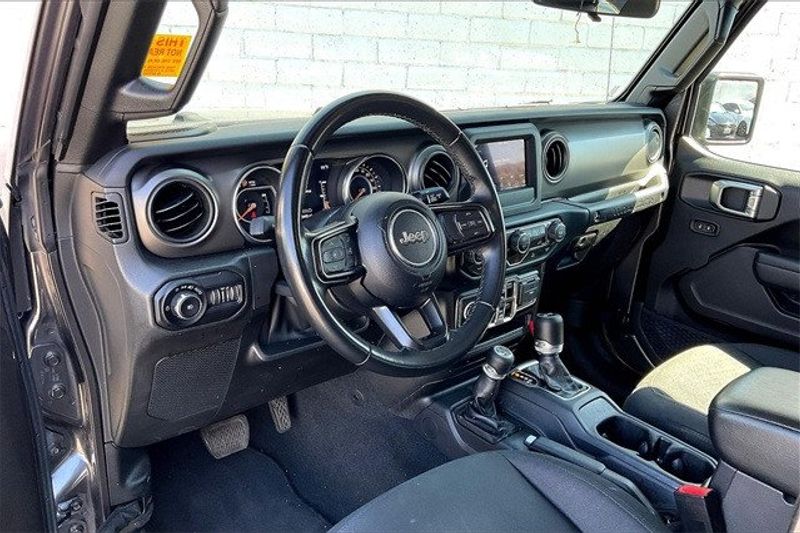 2021 Jeep Wrangler Unlimited Image 6