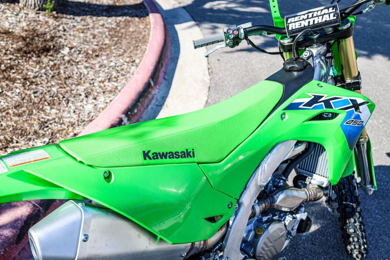 NEW 2026 KAWASAKI KX250 Image 28