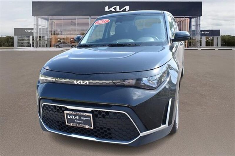 New 2025 Kia Soul LXImage 7