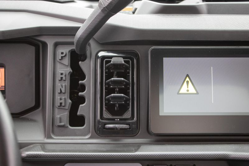 NEW 2026 CAN-AM DEFENDER LIMITED CAB HD11 Image 20