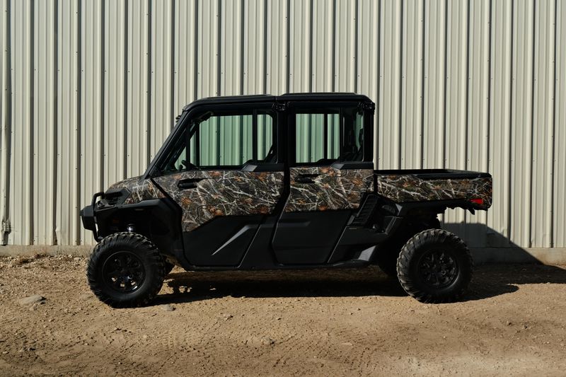 NEW 2026 CAN-AM DEFENDER MAX XT CAB HD11 WITH 1025 INCH TOUCHSCREEN Image 6