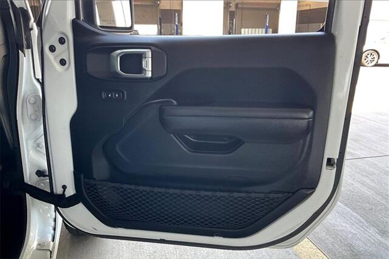 Used 2018 Jeep Wrangler Unlimited Sport SImage 23