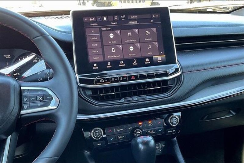 2023 Jeep Compass Trailhawk photo 4