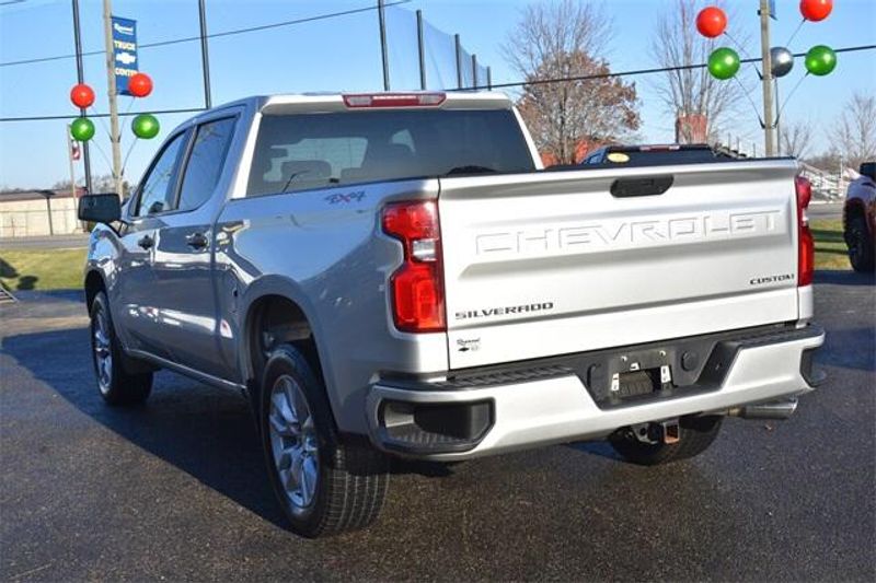 2021 Chevrolet Silverado 1500 CustomImage 5