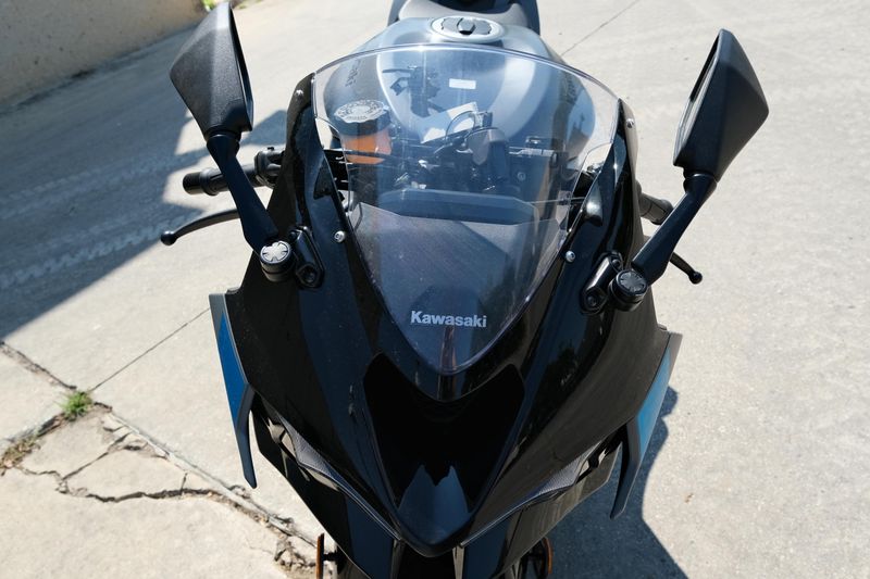 USED 2025 KAWASAKI NINJA ZX6R ABS Image 12