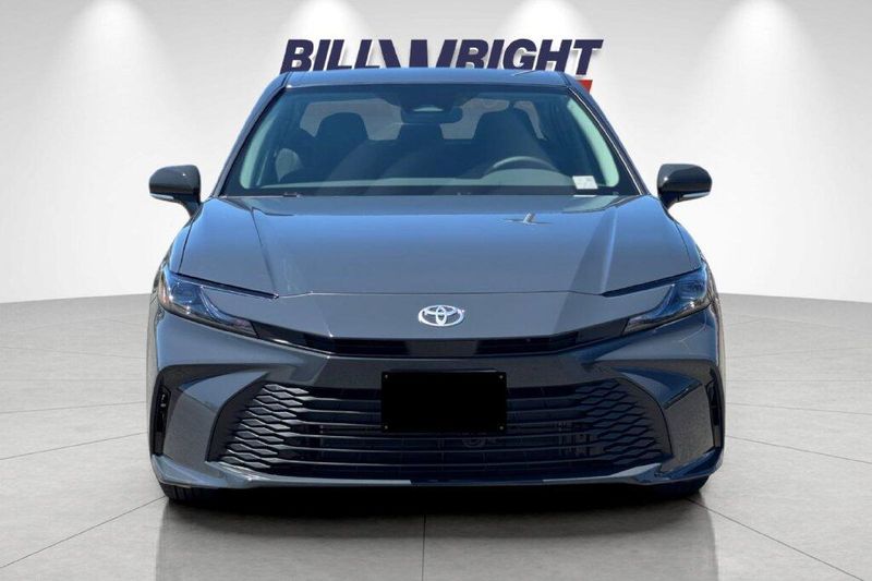 New 2026 Toyota Camry LEImage 8