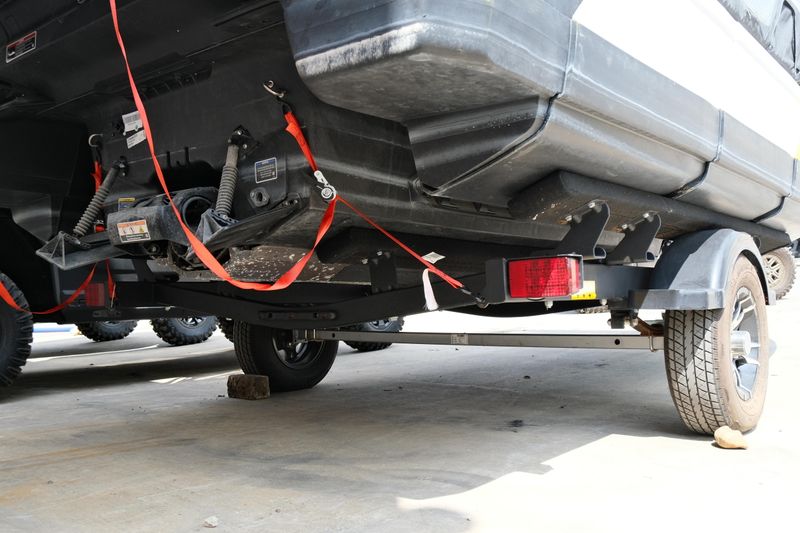 USED 2023 KARAVAN SINGLE AXEL Image 8