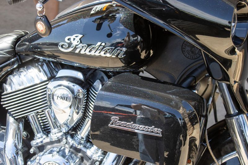 USED 2021 INDIAN MOTORCYCLE ROADMASTER Image 12