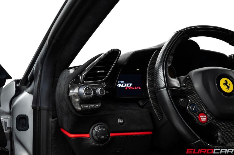 2020 Ferrari 488 Pista *HUGE CARBON INTERIOR OPTIONS * SUSPENSION LIFTER*Image 30