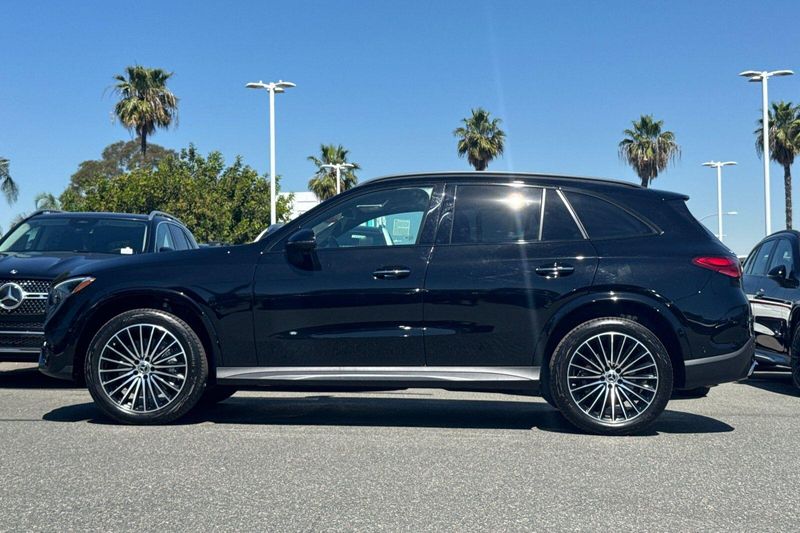 Used 2025 Mercedes-Benz GLC 300Image 7