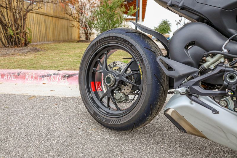USED 2023 DUCATI STREETFIGHTER V4 Image 13